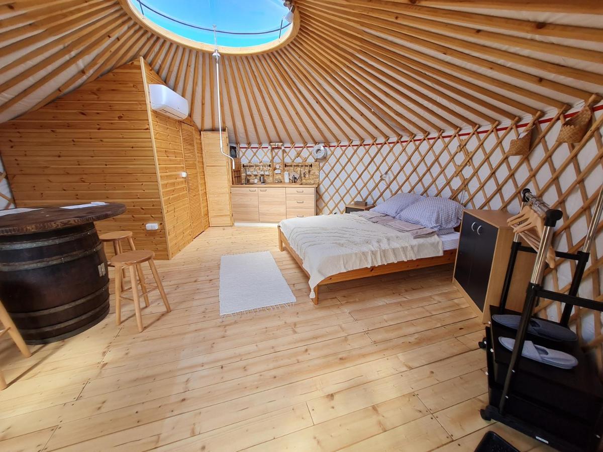 Hotel Jurtafarm Rackeve - A Nomad Luxus Extérieur photo