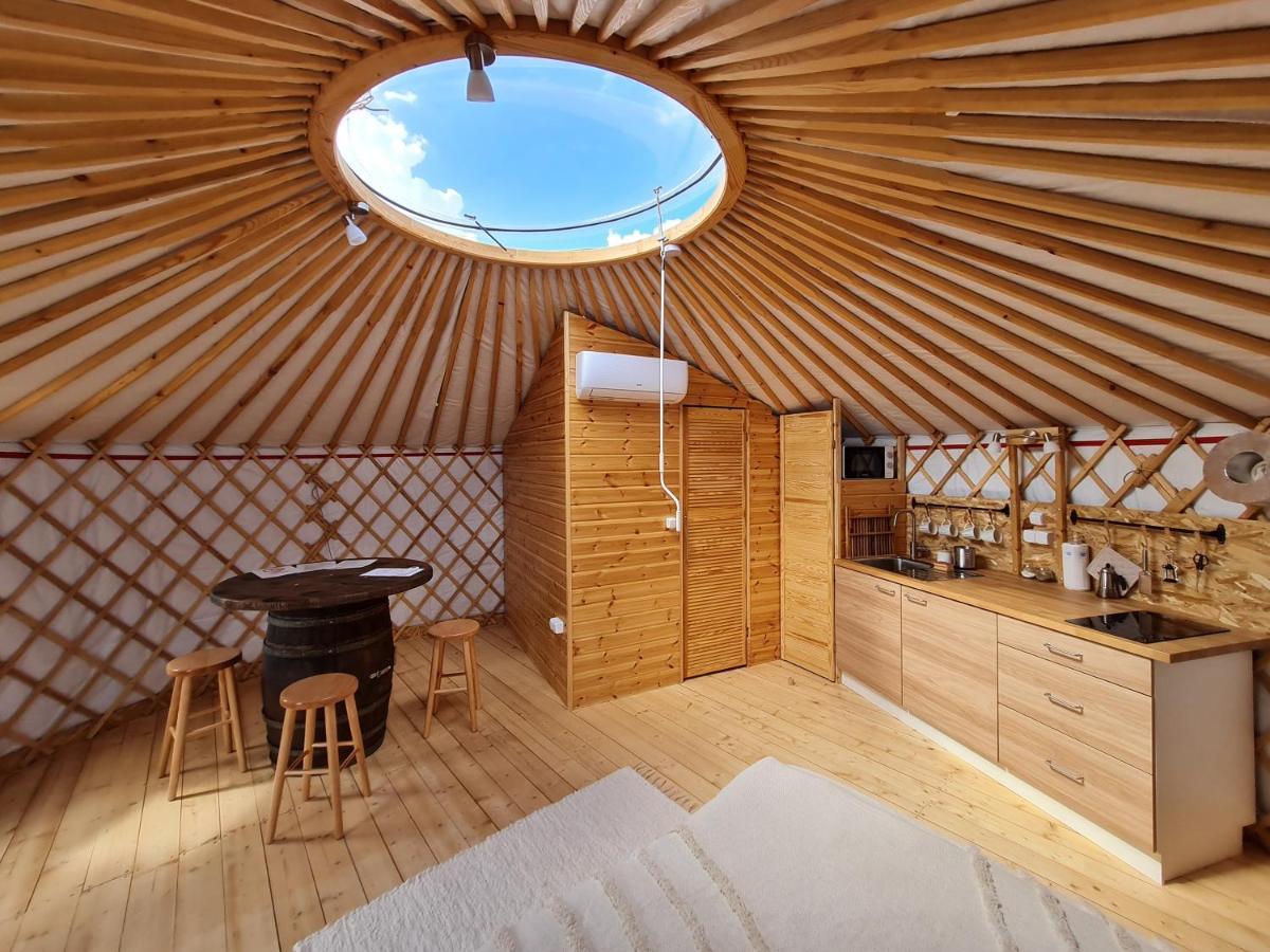 Hotel Jurtafarm Rackeve - A Nomad Luxus Extérieur photo